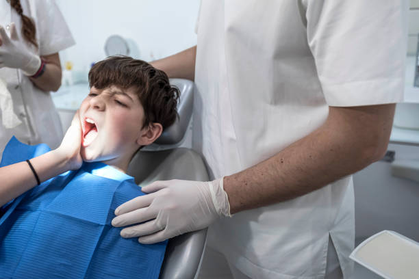Best Emergency Dental Care for Broken or Chipped Teeth in Brooklyn Center, MN